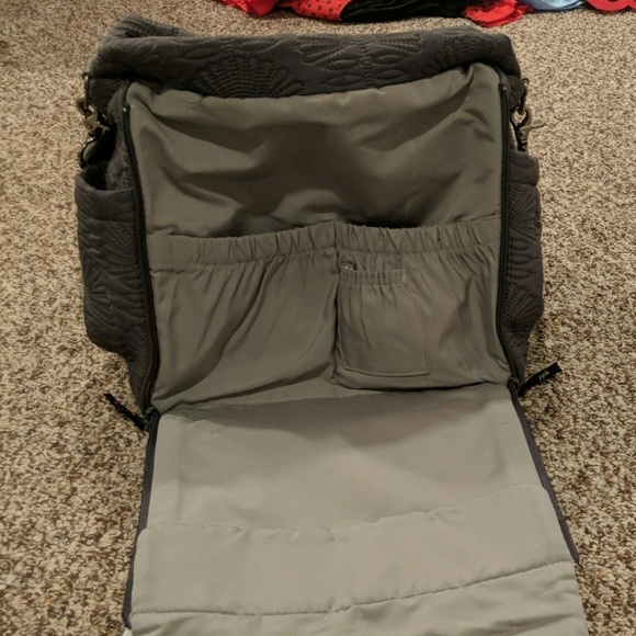 Petunia pickle bottom diaper bag/backpack - Picture 4 of 5